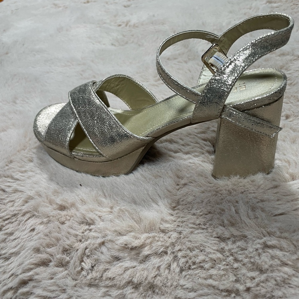 reaction by Kenneth Cole heel